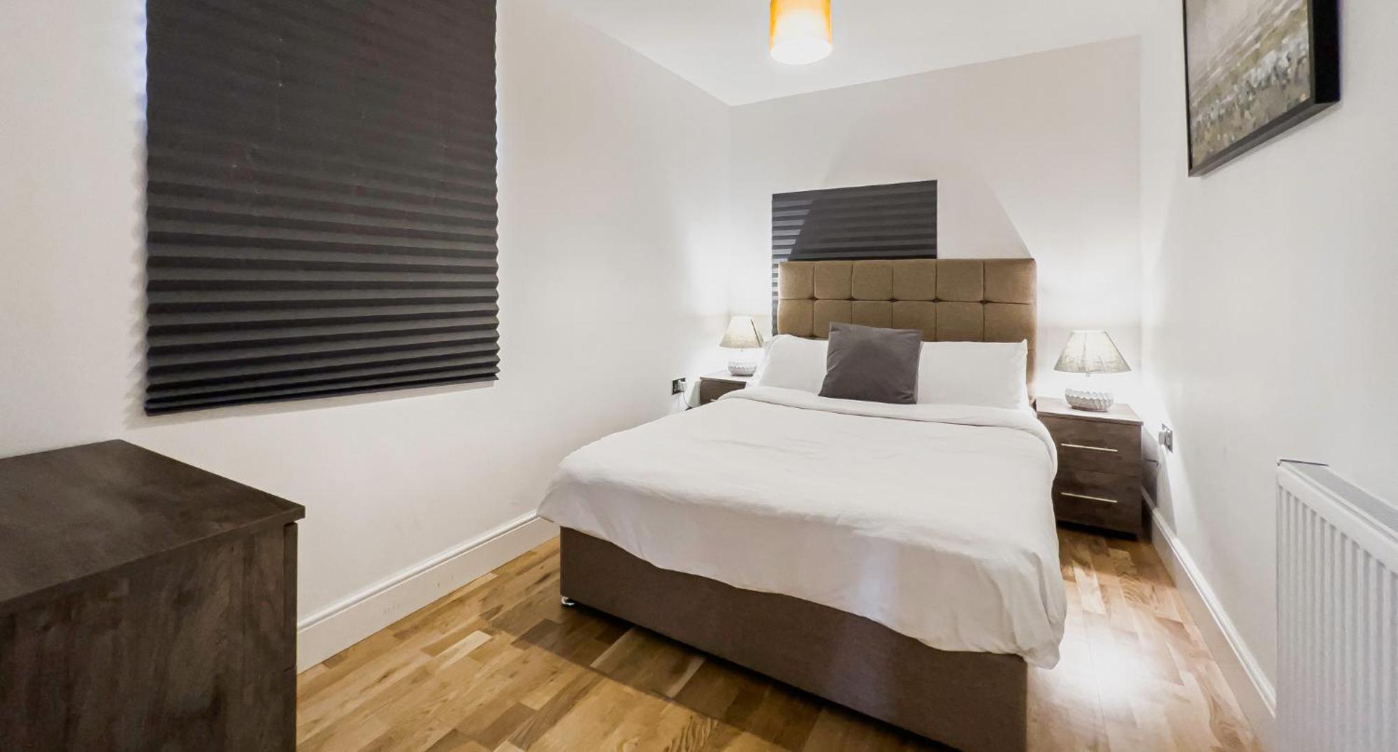 Deluxe 3 Bed Flat With Garden Apartment Finchley Bagian luar foto