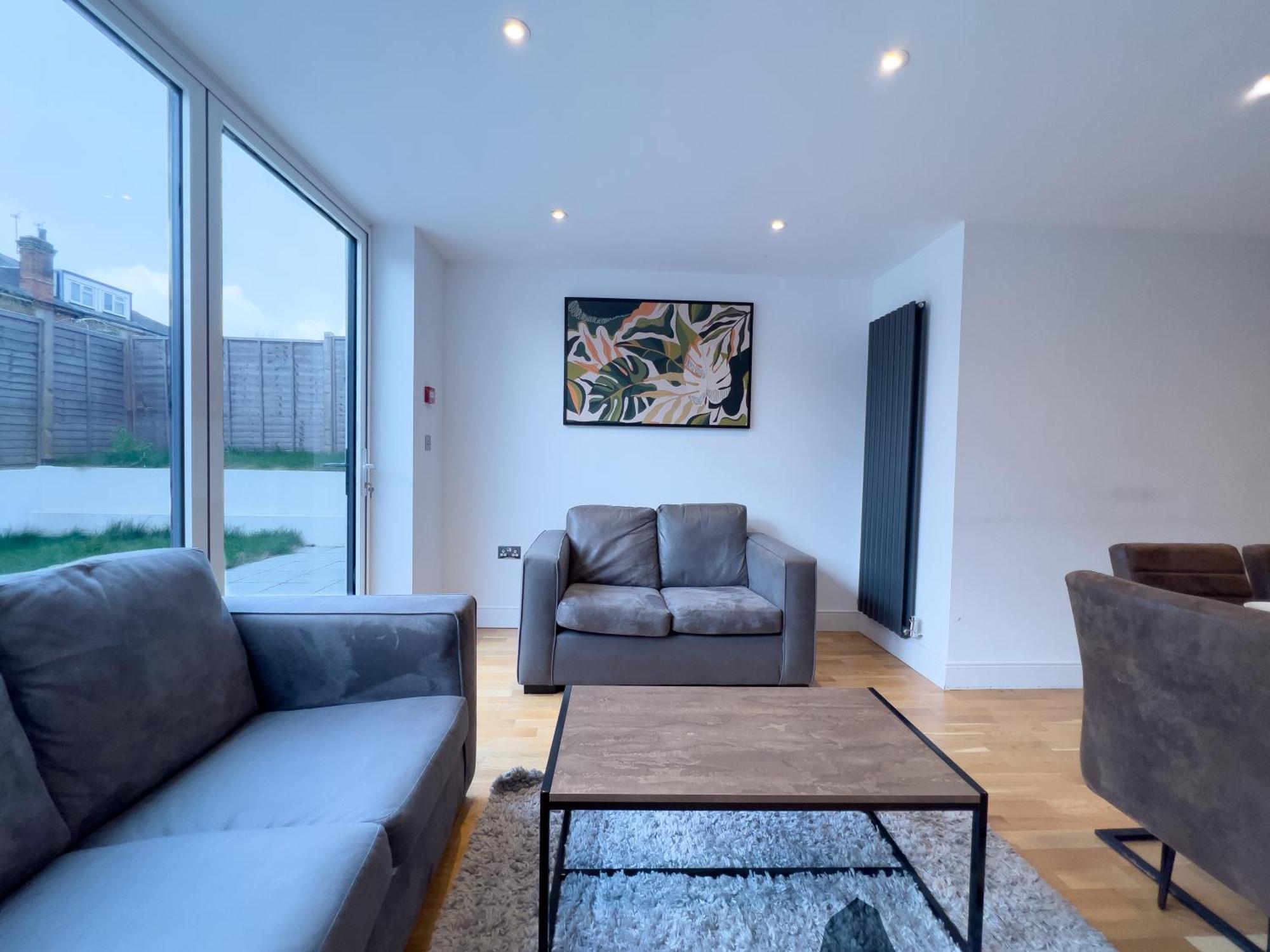 Deluxe 3 Bed Flat With Garden Apartment Finchley Bagian luar foto
